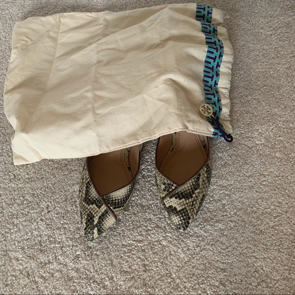 Tory Burch SnakeSkin pointed Toe Flats Size 5.5 - Picture 10 of 15